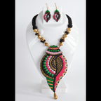 Handcrafted terracotta conch-shaped earrings, red and green tones – Chokhi Creations